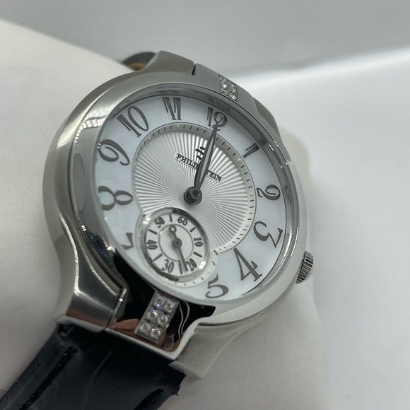 New Philip Stein Silver with Pearl Ser# 41TF005746 - Picture 5 of 10